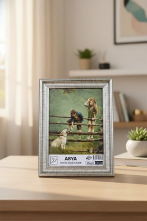 Dekoratif Madrid 13x18 Ayaklı Camlı Gümüş Plastik Fotoğraf Çerçevesi