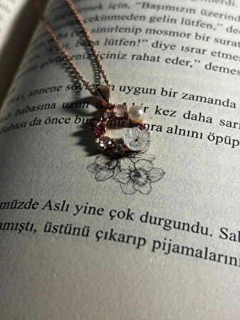 Manolya Detaylı Halka Gümüş Kolye