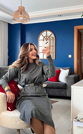Kadın Uzun Kollu Bisiklet Yaka Yırtmaç Detay Triko Midi Boy Elbise