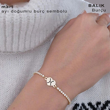 Baharın Canlanışını Temsil Eden Kalp Motifli Beyaz Taşlı 14 Ayar Altın Plakalı Mart Bilekliği