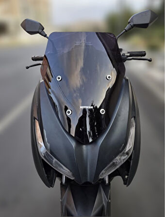 MOTOCAM Arora Max PRO Siperlik Ön Cam 2023-2025 Model 44cm Siyah Renkli 4mm SPOR CAM