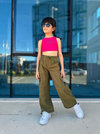 Miniğimin Cicileri Kelebek Baskılı Paraşüt Pantolonlu Kız Çocuk Croplu Takım - Haki