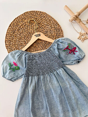 Miniğimin Cicileri Eskitme Kumaş Nakış Desenli Gipeli Kız Çocuk Tensel Elbise - Açık Mavi