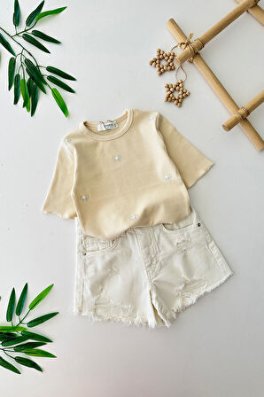 Miniğimin Cicileri Yırtık Kot Şortlu Kız Çocuk Kalp İşlemeli Takım - Krem
