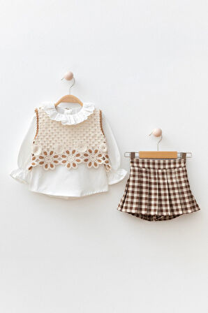 Miniğimin Cicileri Dantel Çiçek Detaylı Bluz ve Ekose Şortlu Kız Çocuk 3 lü Takım - Kahve