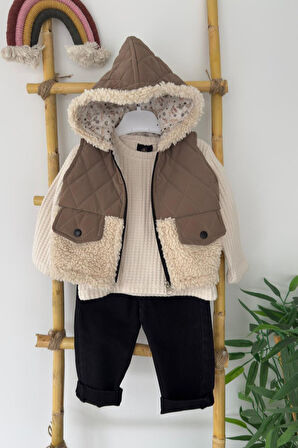 Miniğimin Cicileri Süet Kapitone Detaylı Yelekli Erkek Bebek 3 lü Kot Takım - Kahve