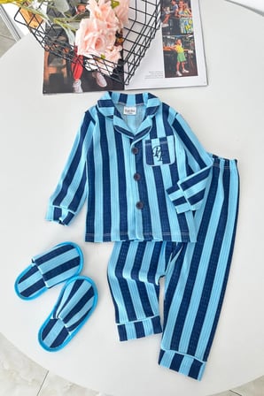 Çizgi Desenli Terlikli Erkek Çocuk Pijama Takımı - Mavi