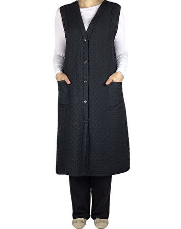 KADIN ÖNÜ DÜĞMELİ ÜSTTEN CEPLİ BÜYÜK BEDEN KAPİTONE YELEK