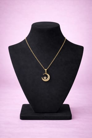 Ay Yıldız Figürlü Taşlı Gold Renk Kadın Kolye