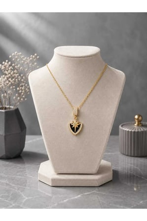 ✨ Kutup Yıldızı Figürlü Gold Renk Çelik Kolye