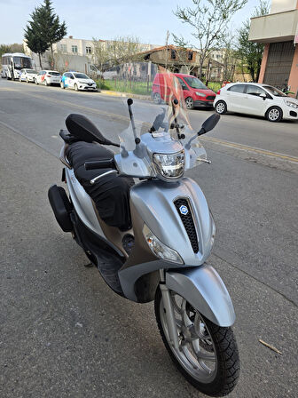 MOTOCAM Piaggio Medley S 150 Ön Cam 2021-2025 Model 54cm Şeffaf Renkli APARATSIZ GÖNDERİLİR