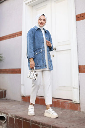 Kadın Cepli Taş İşleme Detaylı Denim Kot Ceket