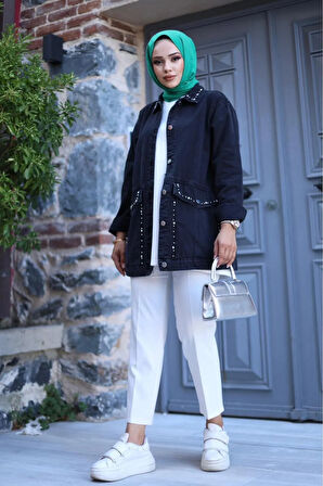 Kadın Cepli Taş İşleme Detaylı Denim Kot Ceket