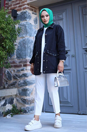 Kadın Cepli Taş İşleme Detaylı Denim Kot Ceket