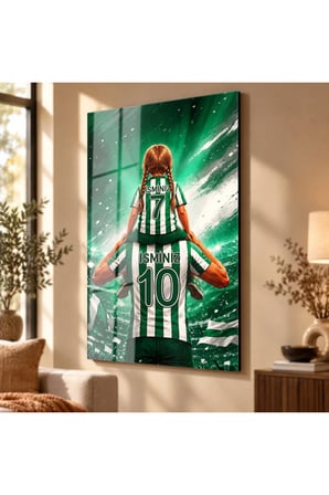 Kişiye Özel İsimli Baba Kız Temalı Yeşil Beyaz Taraftar Cam Tablo Örgülü Saçlı Kız Çocuk Tasarımı Tribün Atmosferli Duvar Dekoru