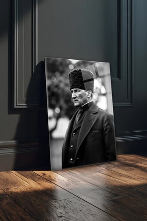 Atatürk Siyah Beyaz Kırılmaz Cam Tablo - Mustafa Kemal Portre Temperli Duvar Dekorasyonu Klasik Yatak Odası Salon Antre UV Baskılı