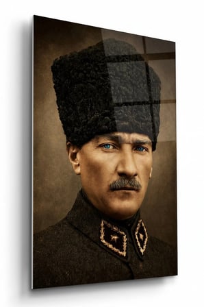 Mavi Gözlü Atatürk Portresi Cam Duvar Tablosu Cam Tablo Salon Ofis Duvar Dekoru
