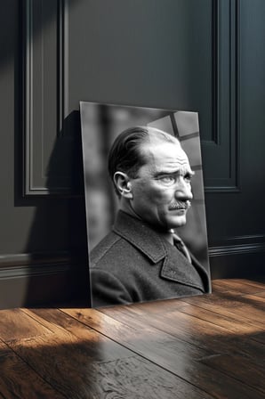 Atatürk Siyah Beyaz Kırılmaz Cam Tablo - Mustafa Kemal Portre Temperli Duvar Dekorasyonu Klasik Yatak Odası Salon Antre UV Baskılı