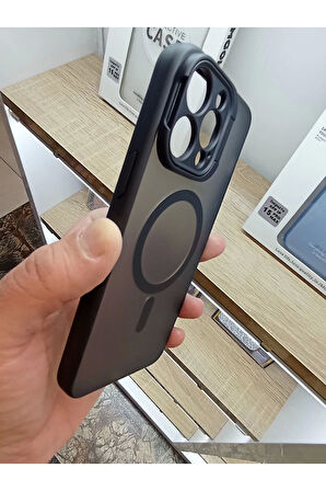 İPhone 14 Pro Max Uyumlu Siyah Mat MagSafe Özellikli Kılıf Kamera Kısmı Açılır Darbe Korumalı Kapak