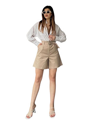 Rahat Kesim Kemerli Mom Şort - Krem