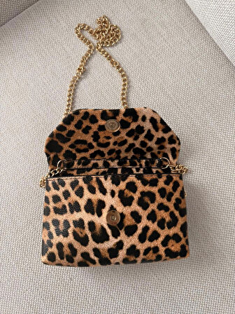 Kadın Zincir Askılı Mini Omuz Çantası – Kroko & Leopar Desenli Şık Tasarım