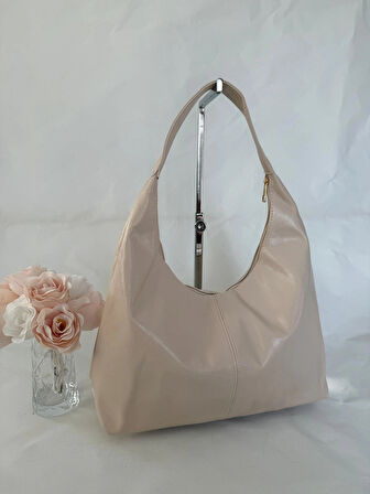 Kadın Omuz Çantası | Deri Görünümlü Geniş Kapasiteli Şık Günlük Çanta – Bordo / Bej / Siyah | Trend, Minimal ve Zarif Tasarım