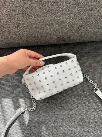 Zincir Askılı Kadın Çanta Zımba Detaylı Mini Omuz Çantası Şık Küçük Boy Günlük Çanta Siyah Beyaz Gold Kot
