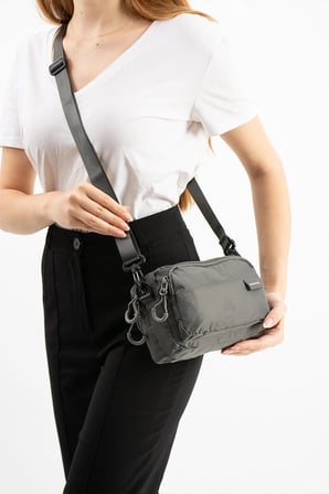 Unisex Koyu Gri 3 Bölmeli Suya Dayanıklı Paraşüt Kumaş Küçük Boy Çapraz Askılı Omuz Çantası Ssargın