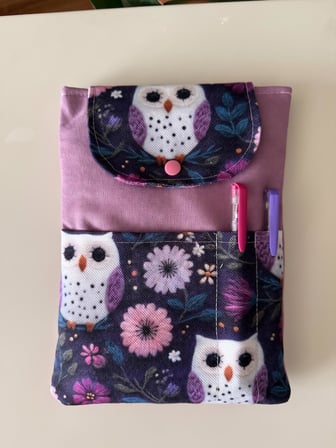 Tadsy Mor Baykuş Desenli Kitap Kılıfı Cepli Koruyucu Kılıf 19x25 cm