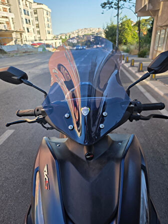 MOTOCAM Motolüx IST 34  Siperlik Ön Cam 2025 Model 43cm Füme Renkli 4mm KISA SPORTİF