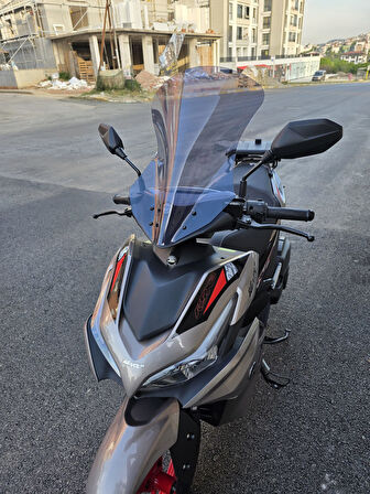 MOTOCAM Motolüx IST 34  Siperlik Ön Cam 2025 Model 54cm Füme Renkli 4mm KISA