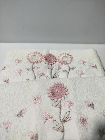 Mercan El İşi 3D Çiçekli 2 li Set (1 Adet 30x50 cm ve 1 Adet 50x90 cm )%100 Pamuk