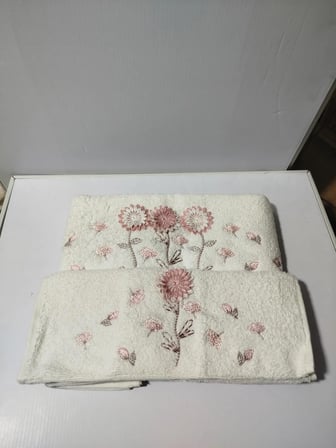 Mercan El İşi 3D Çiçekli 2 li Set (1 Adet 30x50 cm ve 1 Adet 50x90 cm )%100 Pamuk