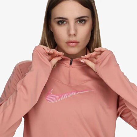 Dri-Fit Swoosh Yarım Fermuarlı Kadın Koşu Üstü