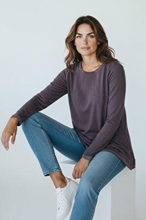 KADIN YAKA VE KOL AĞZI TAŞLI ETEK DESENLİ BLUZ