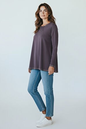 KADIN YAKA VE KOL AĞZI TAŞLI ETEK DESENLİ BLUZ