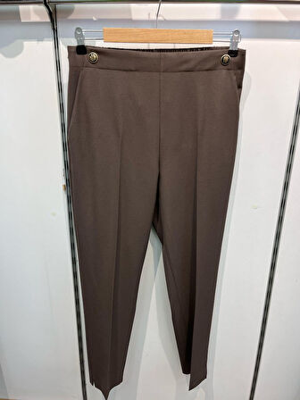 Dekorati̇f Düğmeli̇ Arka Bel Lasti̇kli̇ Pantolon