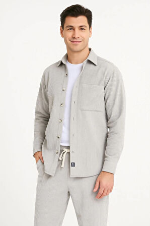 Erkek Kadife Oversize Takım – Gömlek Ve Pantolon İkili Set Füme Corduroy Şıklığı, Rahat Ve Zarif Duruş Yumuşak Dokulu Kadife Kumaş, Düğmeli Gömlek Üst Ve Lastikli Pantolon Alt Parça Ile Gün Boyu Konfor- Gri