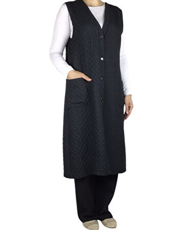 KADIN ÖNÜ DÜĞMELİ ÜSTTEN CEPLİ BÜYÜK BEDEN KAPİTONE YELEK