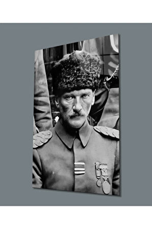  Miyrem Glasses Collection -A1^#  Siyah Beyaz Üniformalı Atatürk Cam Tablo