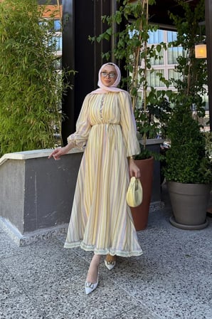 Nelia Düğme Detaylı Balon Kol Tesettür Elbise