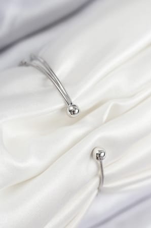 Pirinç Zirkon Taşlı Kalp Model Gümüş Renk Kadın Bileklik