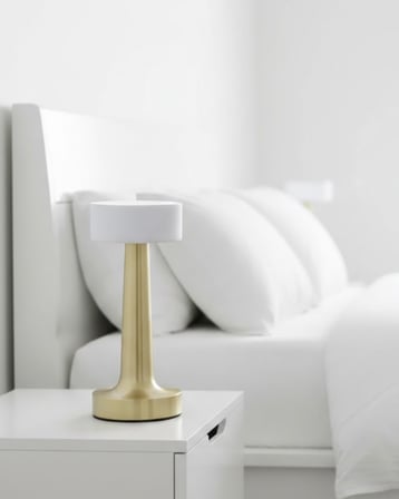 Şarjlı Dokunmatik LED Masa Lambası 3 Renk Dimmer Özellikli