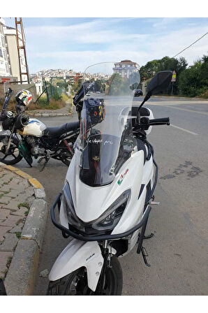 MOTOCAM Küba Newlight PRO Siperlik Ön Cam 2023-2025 Model 58cm şeffaf Renkli 4mm ORİJİNAL BOYLU
