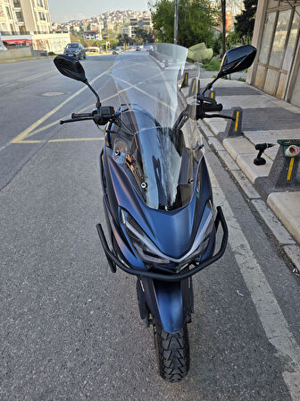 MOTOCAM RKS Newlight PRO Siperlik Ön Cam 2023-2025 Model 58cm Şeffaf Renkli 4mm ORİJİNAL BOYLU