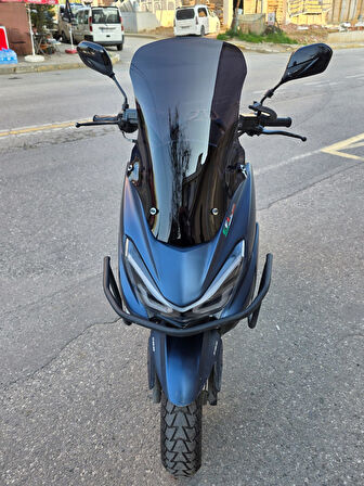 MOTOCAM RKS Newlight PRO Siperlik Ön Cam 2023-2025 Model 58cm Siyah Renkli 4mm ORİJİNAL BOYLU