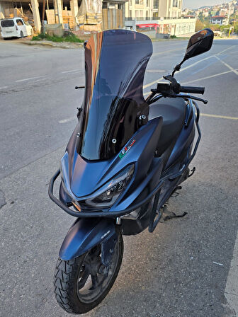 MOTOCAM RKS Newlight PRO Siperlik Ön Cam 2023-2025 Model 58cm Siyah Renkli 4mm ORİJİNAL BOYLU