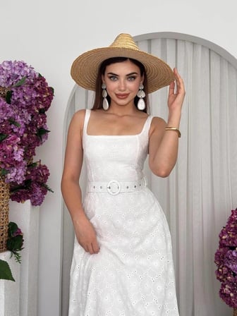 Nils Boutique Kare Yaka Fisto Brode Midi Elbise Beyaz Slim Fit Kemerli