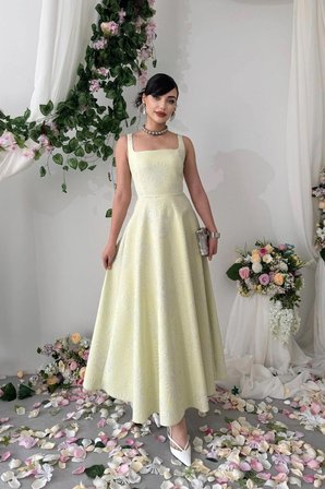 Nils Boutique Abiye Elbise Limon Sarısı Jakarlı Kare Yaka Midi Kolsuz Astarlı