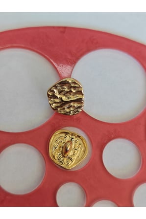 Z.A.R.A 12 Adet 14 mm Altın Sarısı Rölyef Desenli Tasarım Düğme